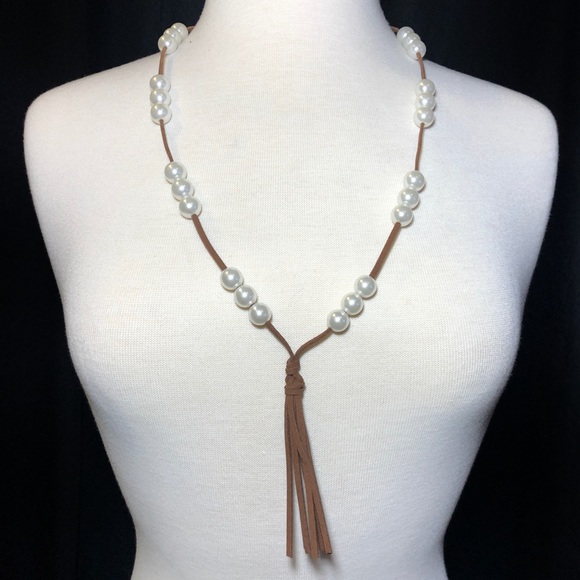 🔴 CLEARANCE Long Suede & Pearl Tassel Necklace & Earrings Set - Picture 2 of 4